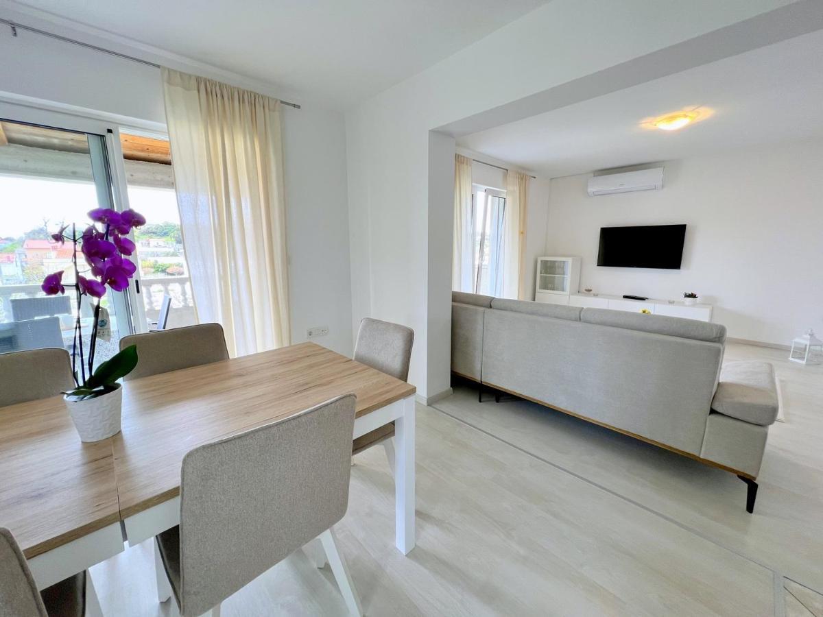 Stel Mar Apartament Palit