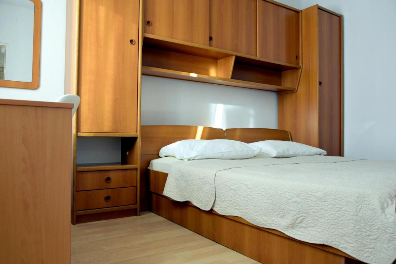 Stel Mar Apartament Palit